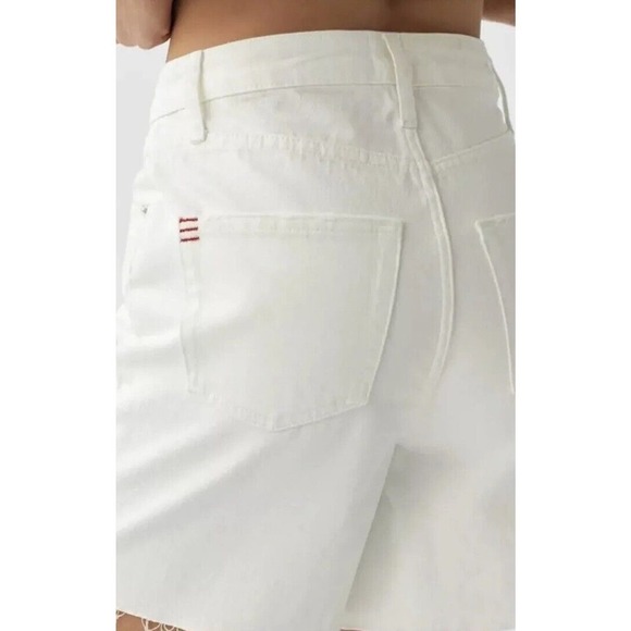 Urban Outfitters‎ BDG 90s Long Inseam Raw Edge Ivory Shorts Sz 24 NEW - Picture 2 of 9